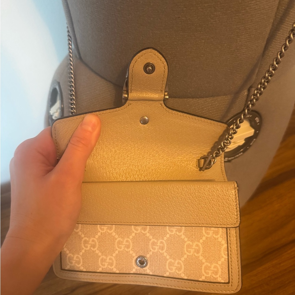 Gucci Dionysus GG supreme super mini Beige and Tan Crossbody Bag with Chain - Picture 7 of 7